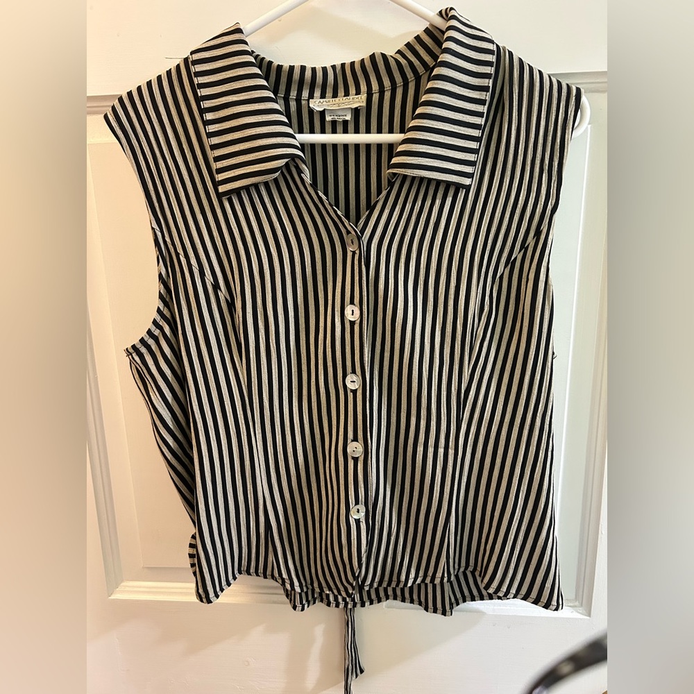 Vintage 90's Camille Claudel blouse with tie in back. Original buttons.Rayon M/L